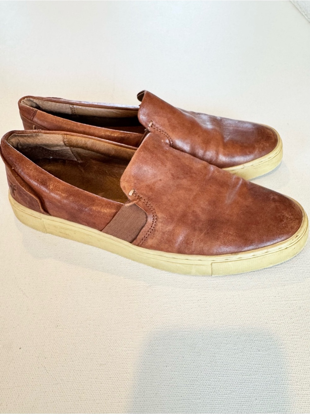 Frye Women’s Ivy Leather Slip On Sneakers in Cognac Brown Size 7.5